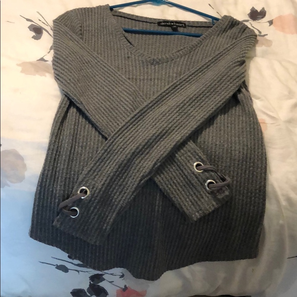 Graylong sleeve